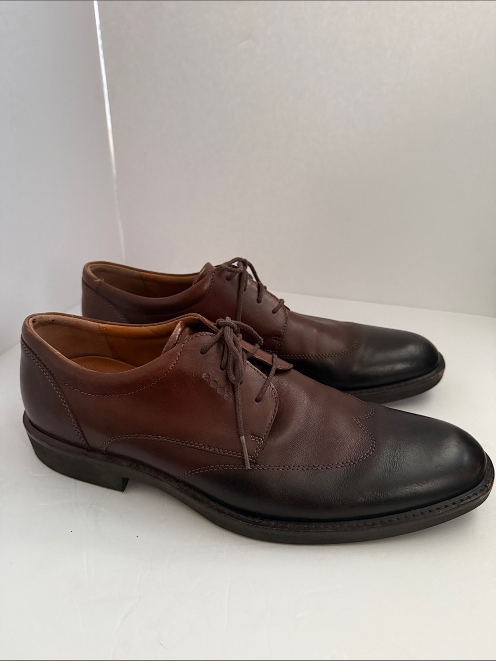 Ecco Two-Tone Brown Leather Derby Shoes